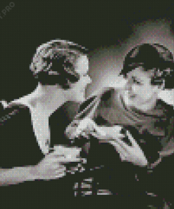 Monochrome Women Drinking Tea Diamond Paintings