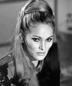 Black And White Ursula Andress Diamond Painting